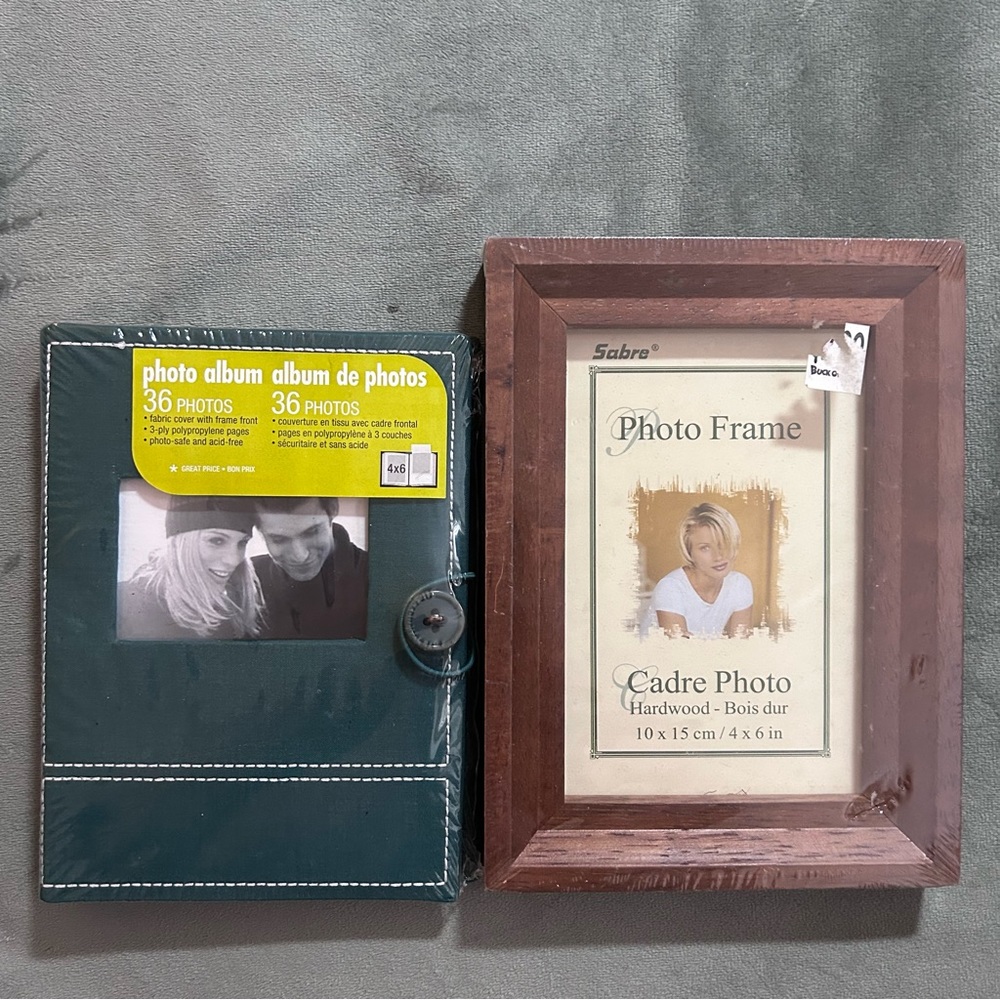Lot of 2 wood frame & photo album for 4” x 6” photo